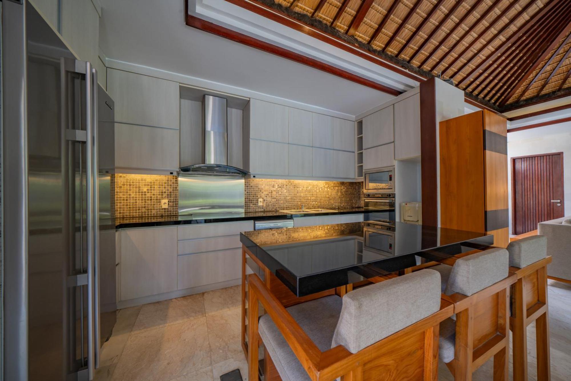 Kedonganan Beach Villas Jimbaran  Exterior photo
